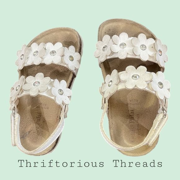 Giulia Palai White Flower Sandals - Picture 2 of 3